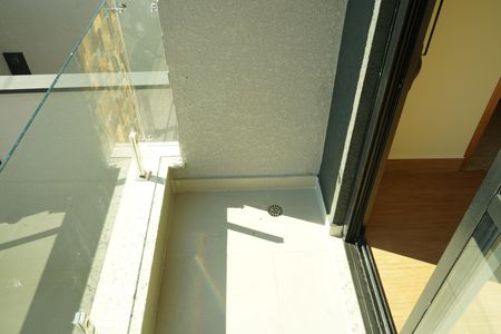Varanda Suíte 3 de casa à venda com 3 quartos, 150m² em Vila Carrão, São Paulo