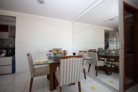 Sala de apartamento à venda com 3 quartos, 71m² em Qs 5, Brasília