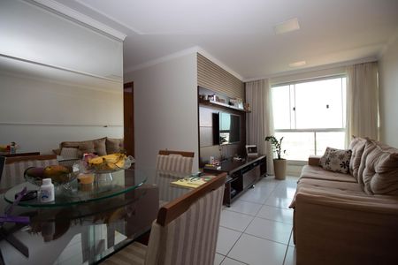 Sala de apartamento à venda com 3 quartos, 71m² em Qs 5, Brasília