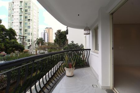 Varanda de apartamento à venda com 4 quartos, 106m² em Indianópolis, São Paulo