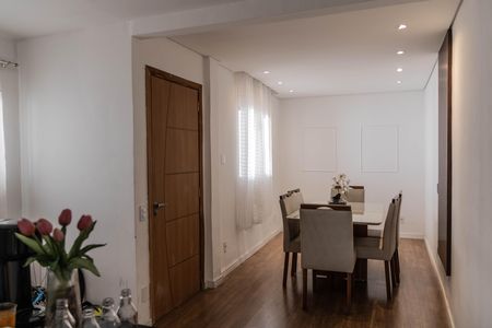 Sala de casa para alugar com 3 quartos, 263m² em João Pinheiro, Belo Horizonte