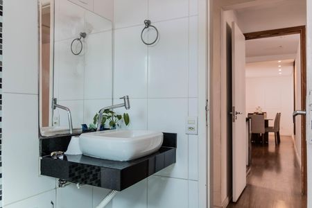 Casa para alugar com 170m², 3 quartos e 2 vagasBanheiro