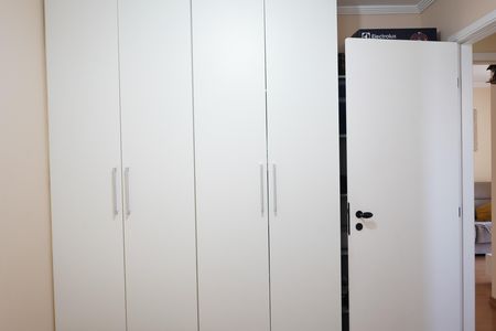 Apartamento à venda com 64m², 2 quartos e 2 vagasQuarto 2