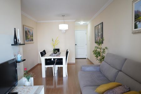 Apartamento à venda com 64m², 2 quartos e 2 vagasSala