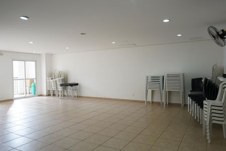 Apartamento à venda com 64m², 2 quartos e 2 vagasSalão de Festas 2