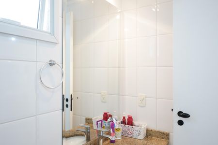 Banheiro da Suíte de apartamento à venda com 2 quartos, 64m² em Vila Bertioga, São Paulo