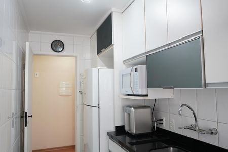 Cozinha de apartamento à venda com 2 quartos, 64m² em Vila Bertioga, São Paulo