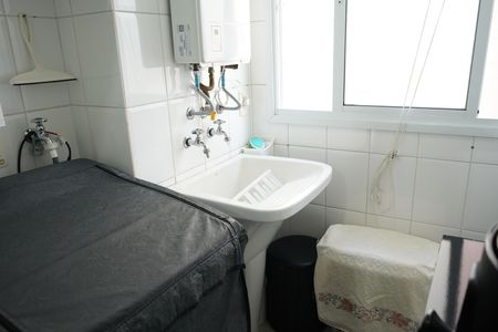 Apartamento à venda com 64m², 2 quartos e 2 vagasÁrea de Serviço