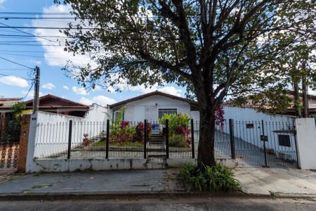 Casa para alugar com 146m², 3 quartos e 4 vagas Casa para alugar com 146m², 3 quartos e 4 vagasFachada