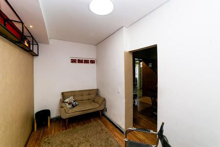 Casa para alugar com 100m², 3 quartos e 1 vaga Casa para alugar com 100m², 3 quartos e 1 vagaSala de TV