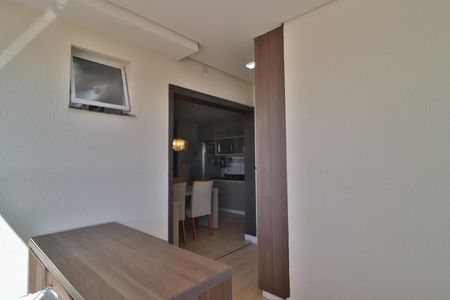 Apartamento para alugar com 62m², 2 quartos e 1 vagaSacada