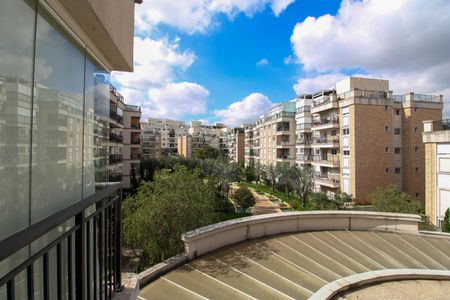 Apartamento à venda com 120m², 1 quarto e 2 vagasVista Sala/Quarto