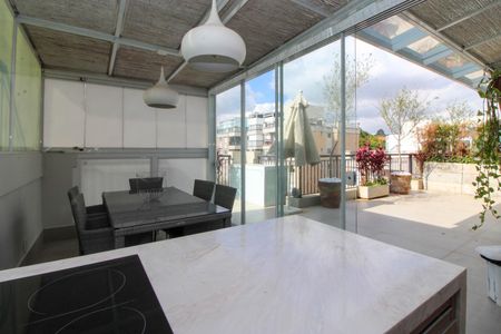 Apartamento à venda com 120m², 1 quarto e 2 vagasCobertura  