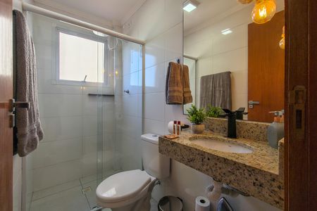 Apartamento para alugar com 64m², 2 quartos e 1 vaga Apartamento para alugar com 64m², 2 quartos e 1 vagaBanheiro da Suíte