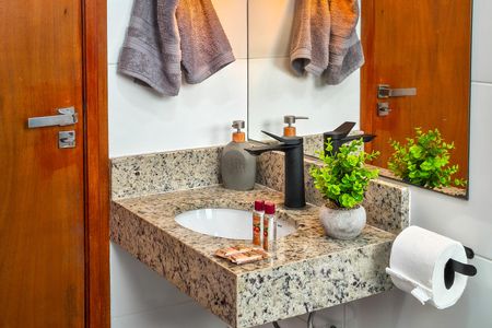 Apartamento para alugar com 64m², 2 quartos e 1 vaga Apartamento para alugar com 64m², 2 quartos e 1 vagaBanheiro