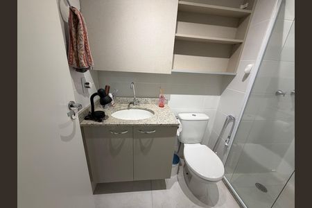 Apartamento à venda com 55m², 2 quartos e 1 vagaBanheiro da suíte 