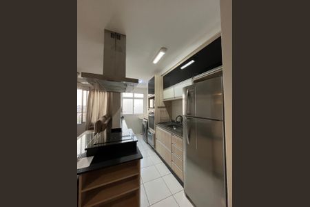 Cozinha de apartamento à venda com 2 quartos, 48m² em Vila Satúrnia, Campinas