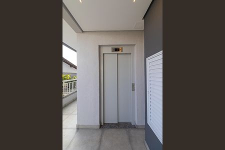 Apartamento para alugar com 44m², 2 quartos e sem vaga Apartamento para alugar com 44m², 2 quartos e sem vagaÁrea Comum - Elevador