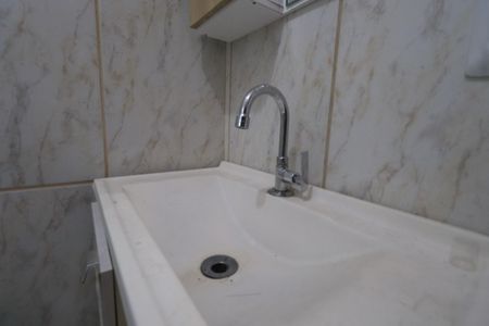 Casa para alugar com 60m², 2 quartos e sem vagaBanheiro