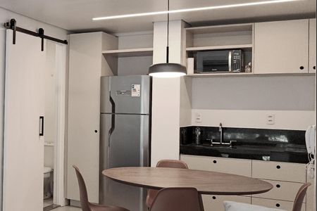 Studio para alugar com 33m², 1 quarto e sem vaga Studio para alugar com 33m², 1 quarto e sem vagaCozinha