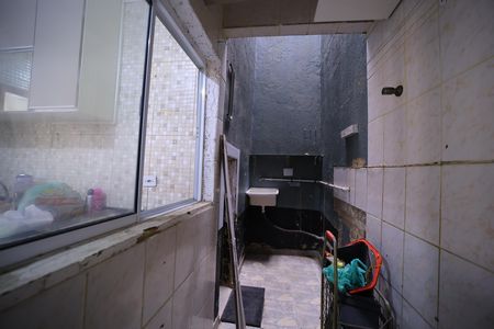 Casa de condomínio à venda com 75m², 2 quartos e 1 vagaÁrea de Serviço