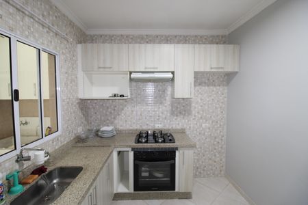 Casa de condomínio à venda com 65m², 2 quartos e 1 vagaCozinha