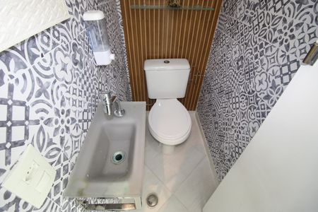 Casa de condomínio à venda com 65m², 2 quartos e 1 vagaLavabo