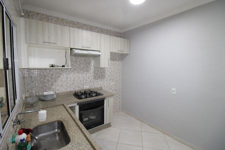 Casa de condomínio à venda com 65m², 2 quartos e 1 vagaCozinha