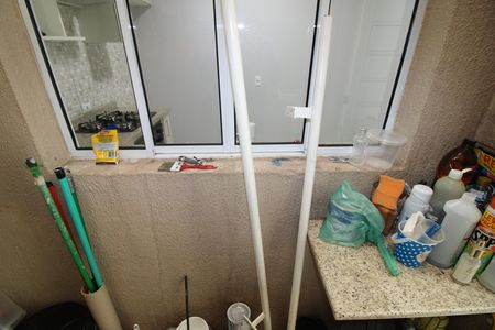 Casa de condomínio à venda com 65m², 2 quartos e 1 vagaÁrea de Serviço