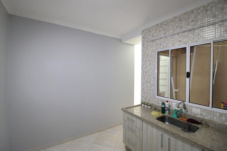 Casa de condomínio à venda com 65m², 2 quartos e 1 vagaCozinha