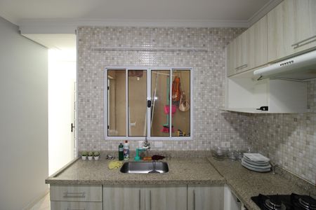 Casa de condomínio à venda com 65m², 2 quartos e 1 vagaCozinha