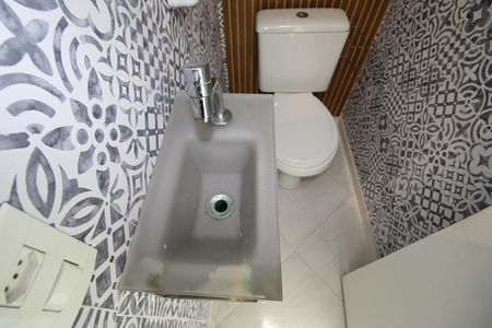 Casa de condomínio à venda com 65m², 2 quartos e 1 vagaLavabo