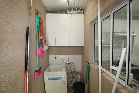 Casa de condomínio à venda com 65m², 2 quartos e 1 vagaÁrea de Serviço