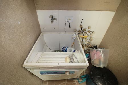 Casa de condomínio à venda com 65m², 2 quartos e 1 vagaÁrea de Serviço