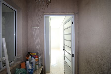 Casa de condomínio à venda com 65m², 2 quartos e 1 vagaÁrea de Serviço
