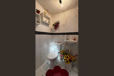 Casa à venda com 138m², 3 quartos e 2 vagas Casa à venda com 138m², 3 quartos e 2 vagasÁrea de Serviço - Banheiro