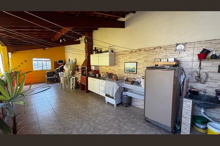 Casa à venda com 138m², 3 quartos e 2 vagas Casa à venda com 138m², 3 quartos e 2 vagasÁrea de Serviço