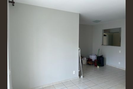 Sala de apartamento para alugar com 3 quartos, 72m² em Cidade São Francisco, São Paulo
