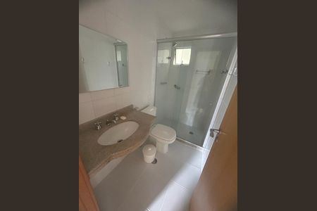 Apartamento para alugar com 72m², 3 quartos e 2 vagasBanheiro