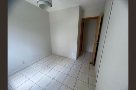 Apartamento para alugar com 72m², 3 quartos e 2 vagasQuarto 2