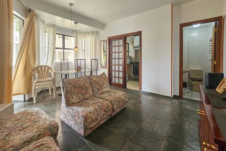 Apartamento para alugar com 2 quartos, 70m² em Jardim Las Palmas, Guarujá