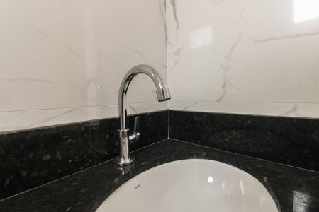 Apartamento à venda com 47m², 2 quartos e 1 vaga Apartamento à venda com 47m², 2 quartos e 1 vagaBanheiro Social
