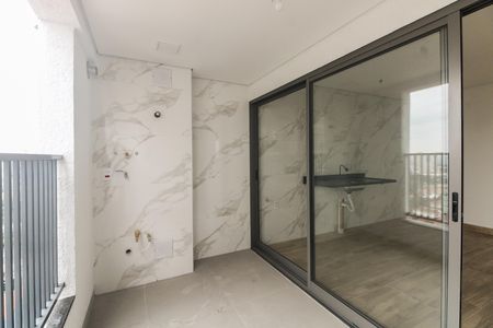 Apartamento à venda com 47m², 2 quartos e 1 vaga Apartamento à venda com 47m², 2 quartos e 1 vagaVaranda