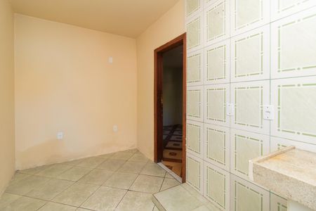 Sala/Cozinha de casa para alugar com 1 quarto, 26m² em Teresópolis, Porto Alegre
