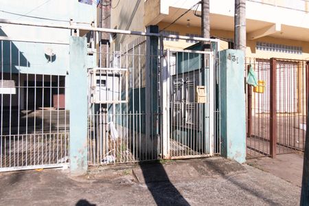 Casa para alugar com 26m², 1 quarto e 1 vaga Casa para alugar com 26m², 1 quarto e 1 vagaFachada