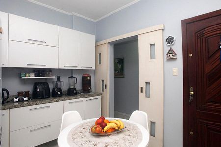 Apartamento à venda com 131m², 3 quartos e sem vagaCozinha