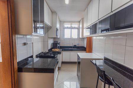 Apartamento à venda com 93m², 3 quartos e 2 vagas Apartamento à venda com 93m², 3 quartos e 2 vagasCozinha
