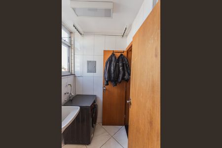 Apartamento à venda com 93m², 3 quartos e 2 vagas Apartamento à venda com 93m², 3 quartos e 2 vagasÁrea de Serviço