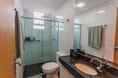 Apartamento à venda com 93m², 3 quartos e 2 vagas Apartamento à venda com 93m², 3 quartos e 2 vagasBanheiro Social
