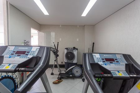 Apartamento à venda com 93m², 3 quartos e 2 vagas Apartamento à venda com 93m², 3 quartos e 2 vagasÁrea comum - Academia
